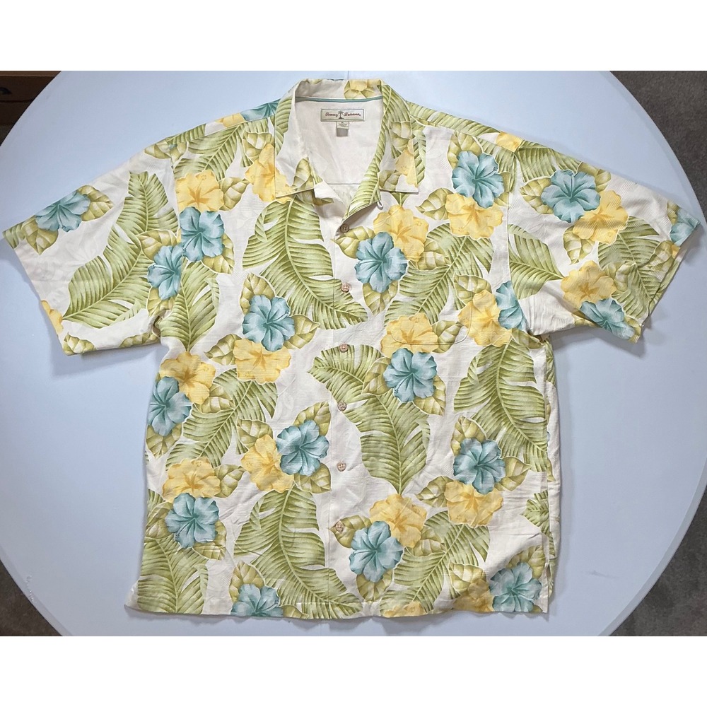 Tommy Bahama 100% Silk Shirt XL Floral‎ Tropical Hibiscus Button Down Resortwear
